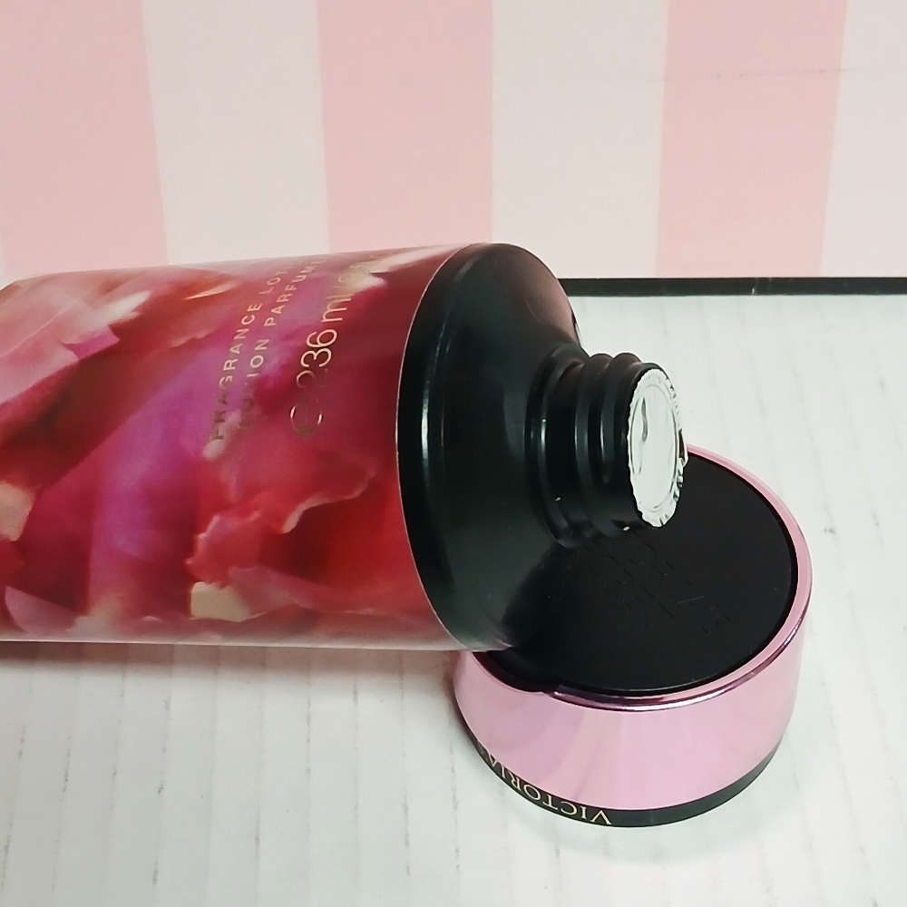 Victoria's Secret Victoria's Secret Bloom Box Fragrance Body Lotion - Picture 5 of 5
